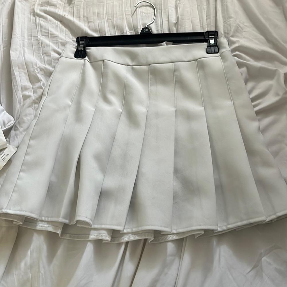 White tenis skirt